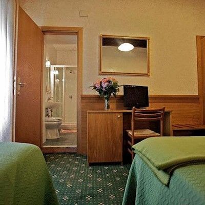 Embassy 3* Roma