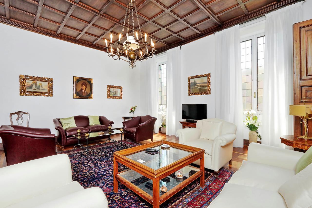 Prestigious Via Veneto Apartment Rome