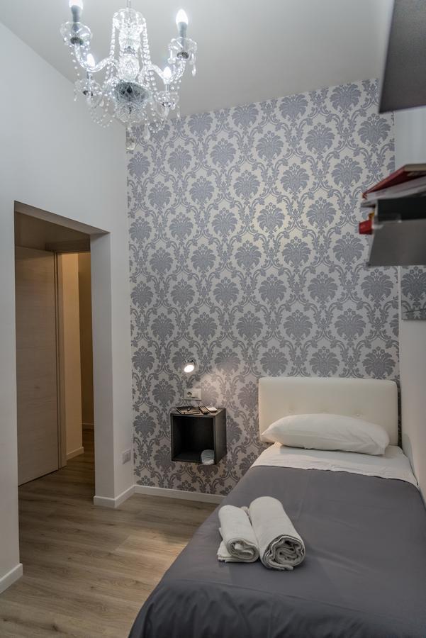 Inside 2* Rome