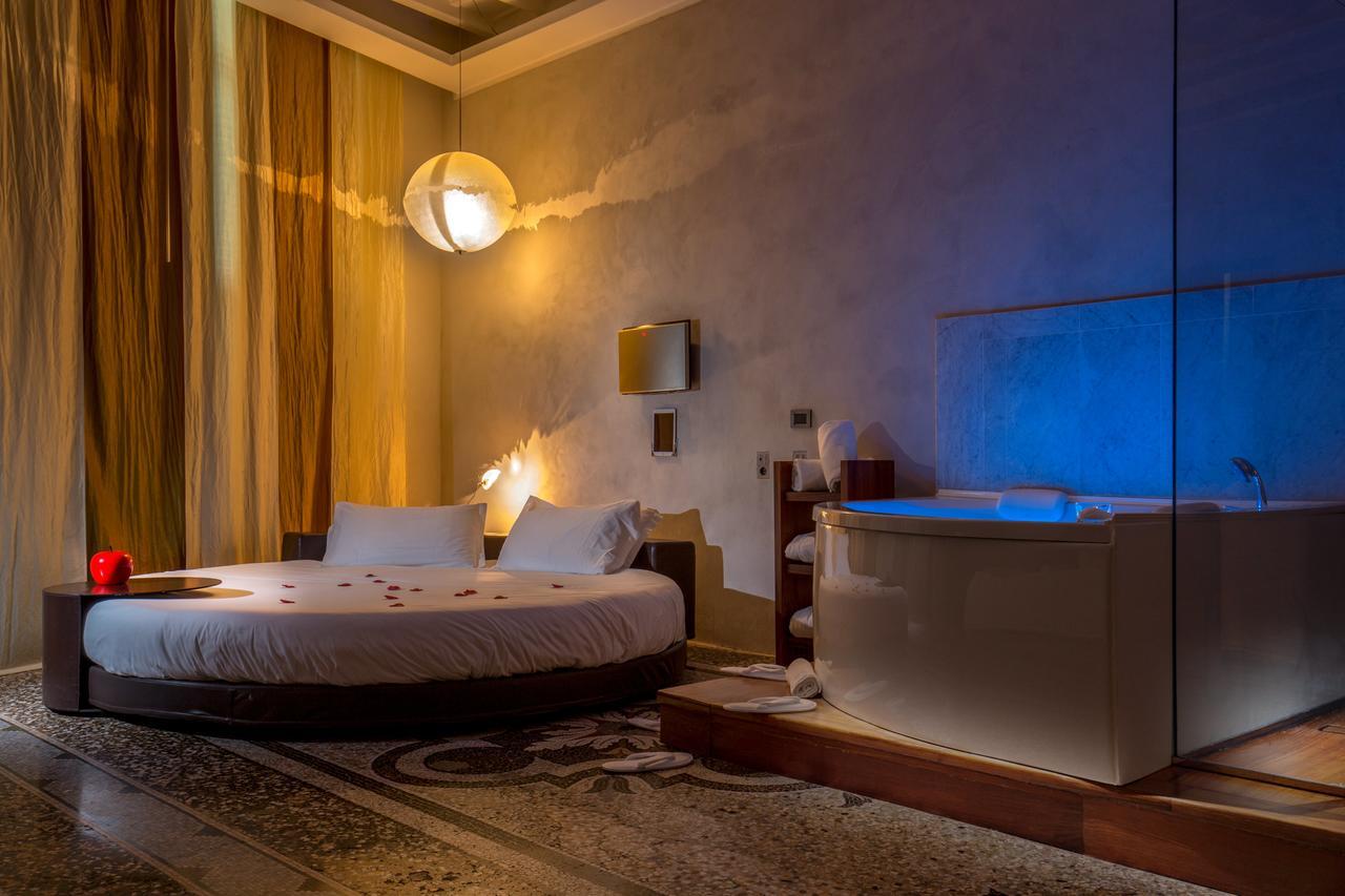 Suitesistina For Brave Lovers Bed & Breakfast Rome