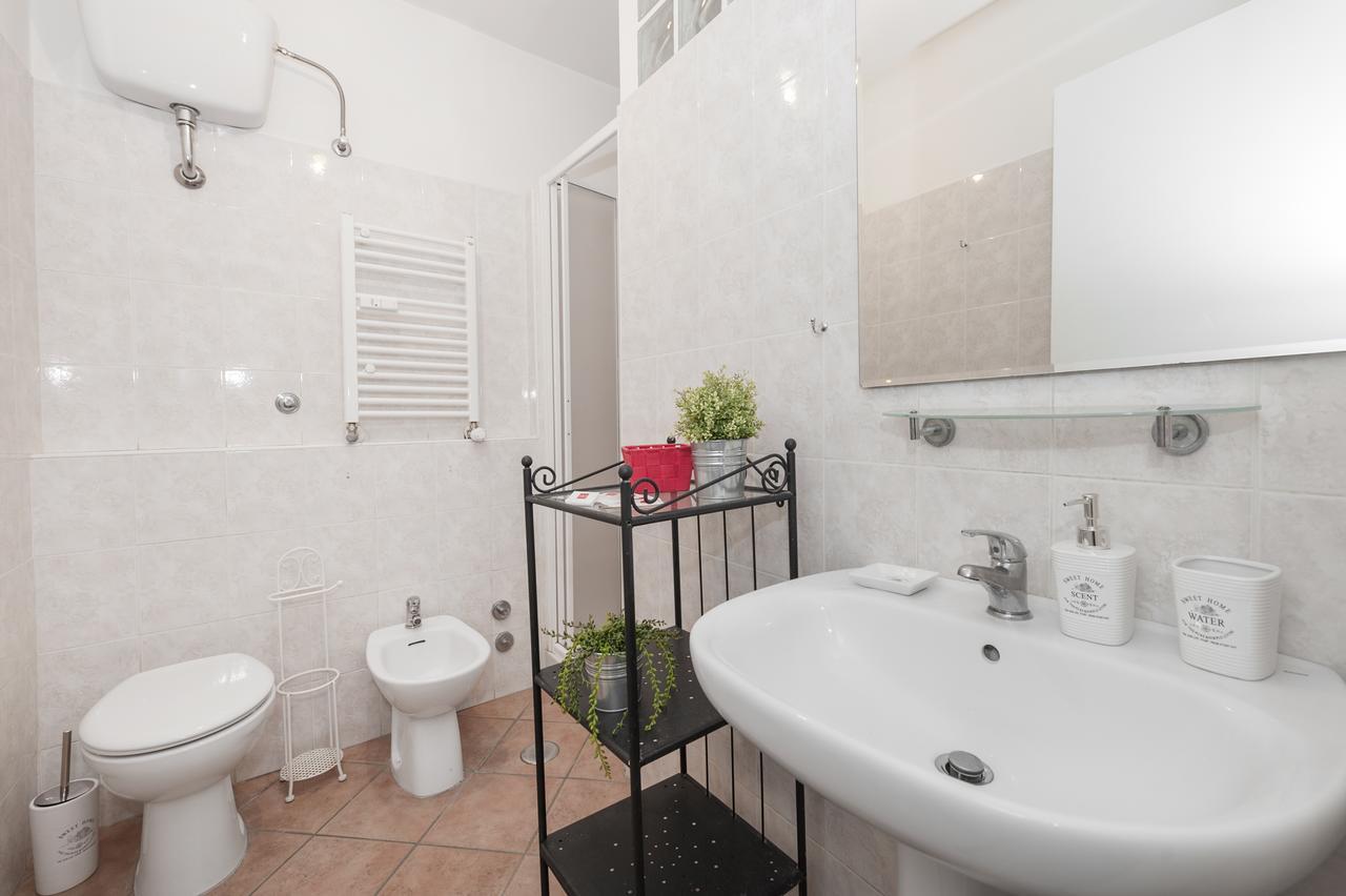 Two Flowers Guest house 2*