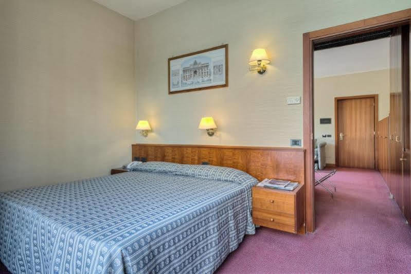 Petra Hotel *