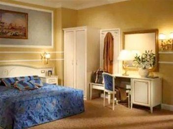 Guest house Cesar Palace 2*