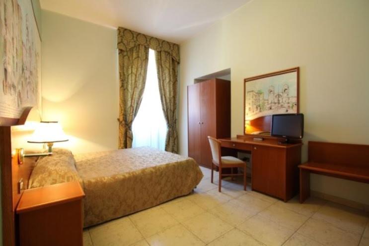 Nazional 2* Rome