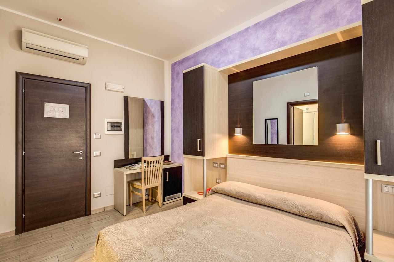 Buonarroti 3* Rome
