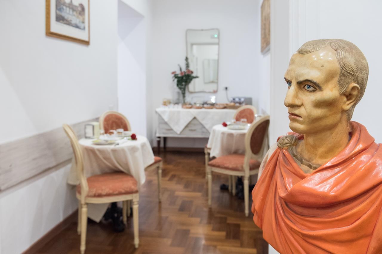 Domus Giulia Bed & Breakfast 2*