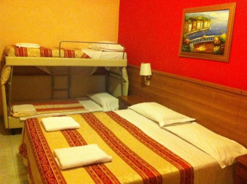 Hoteli 2* Rome