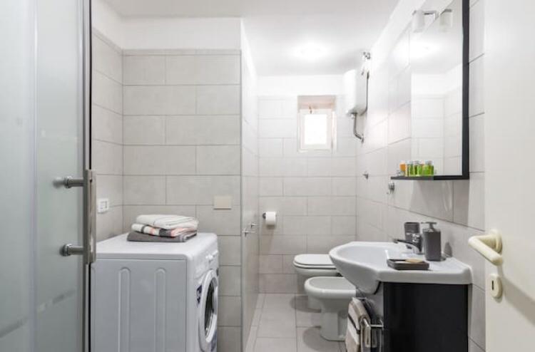 Apartment Marmorata Rome