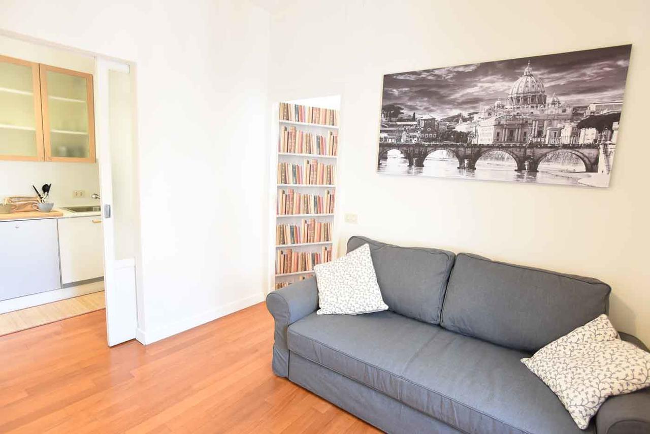Romantic Flat Near Metro Flaminio Rome