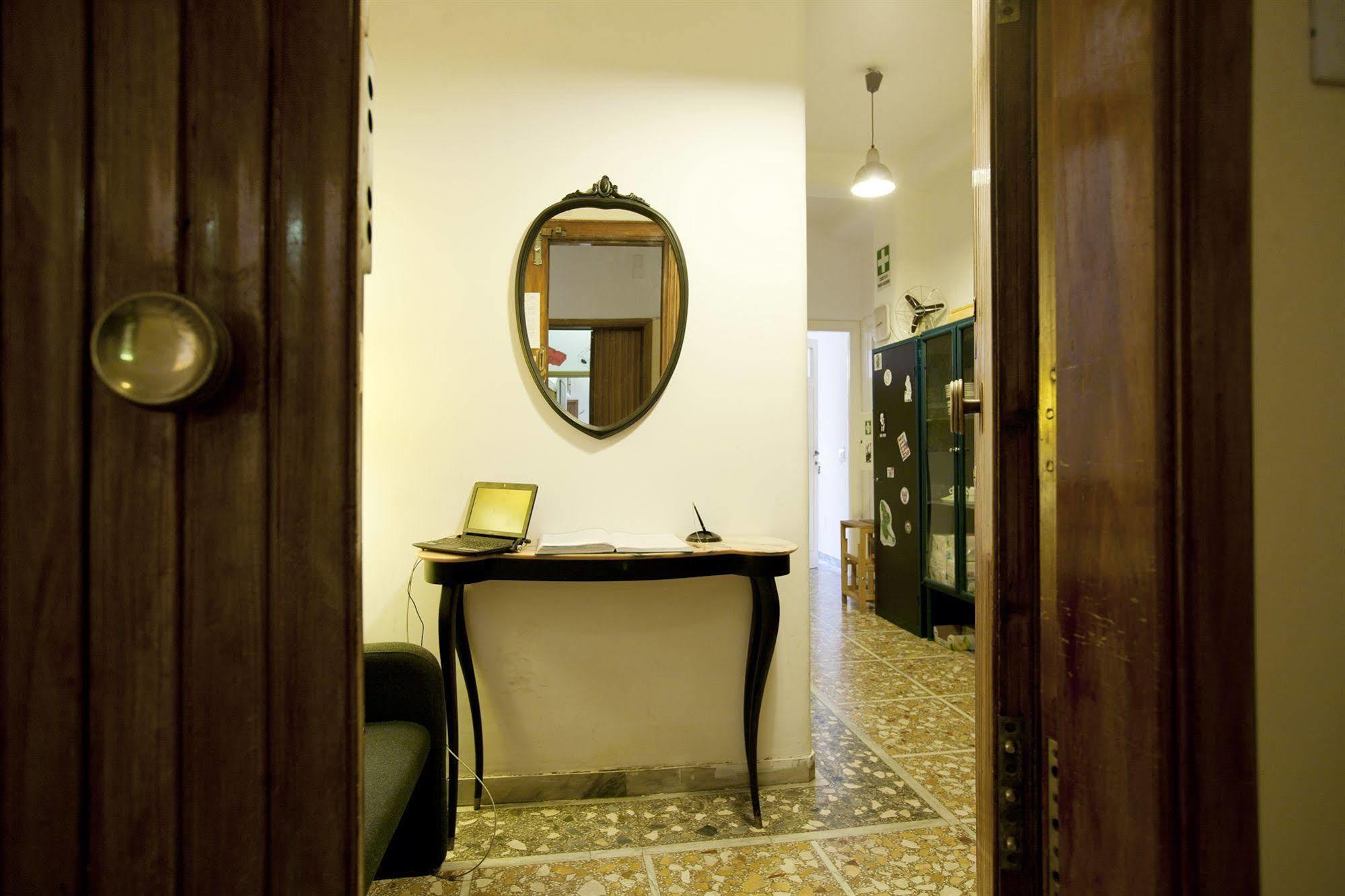 Hotel Martini Bed Rome