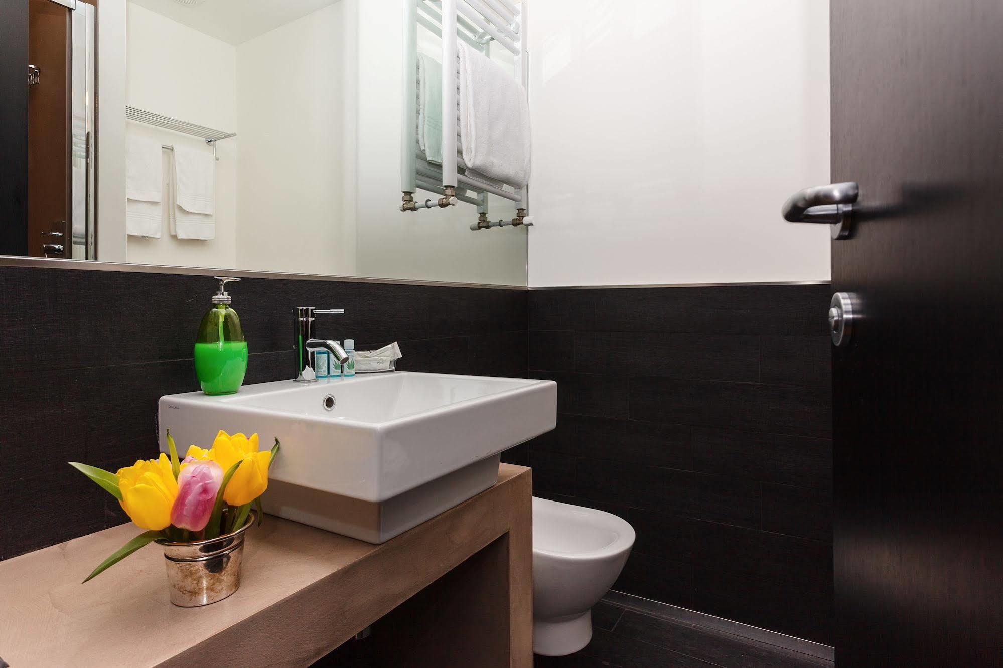Domus 2* Roma