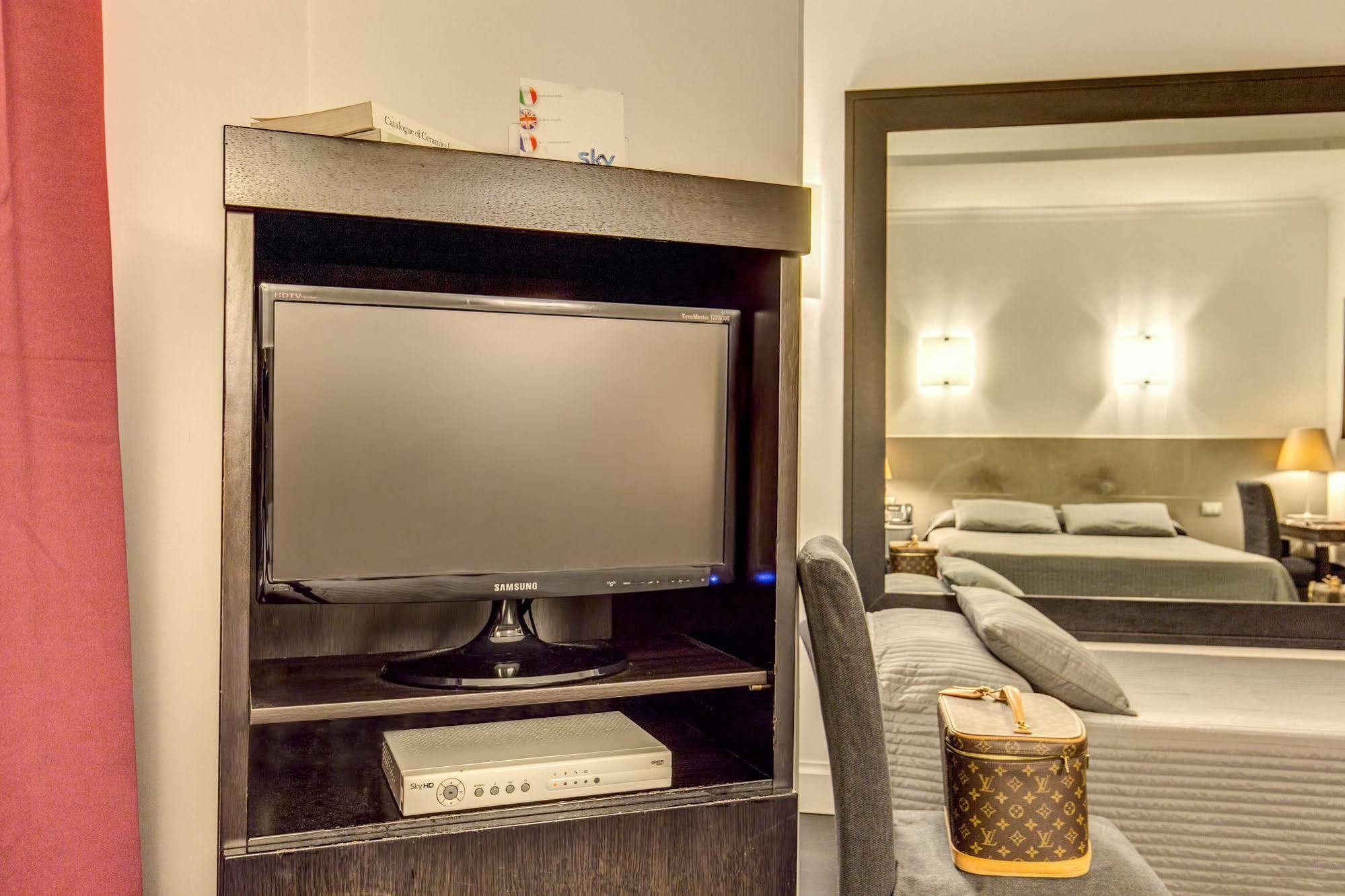 Guest house Residenza A -via Veneto Fashion -self Check-in Rome