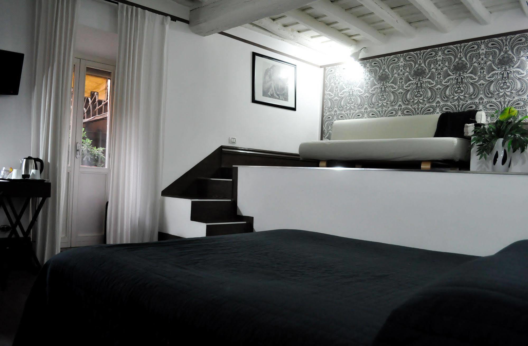 Relais Palazzo Taverna Guest house 3*