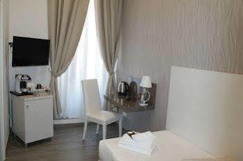 Elenoire & Guest house