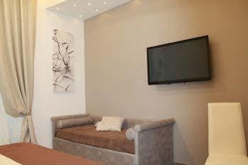 Elenoire & Guest house Rome