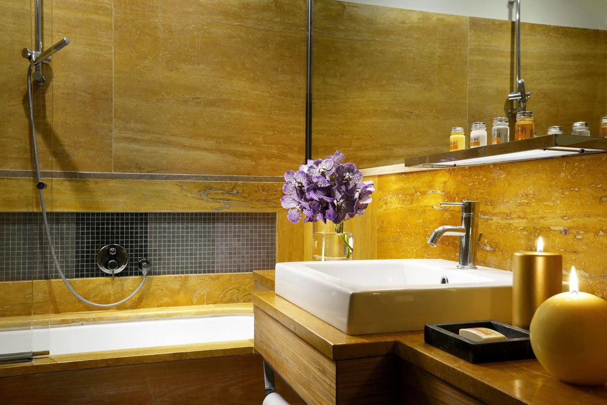 Babuino 181 - Small Luxury Of The World 4* Rome