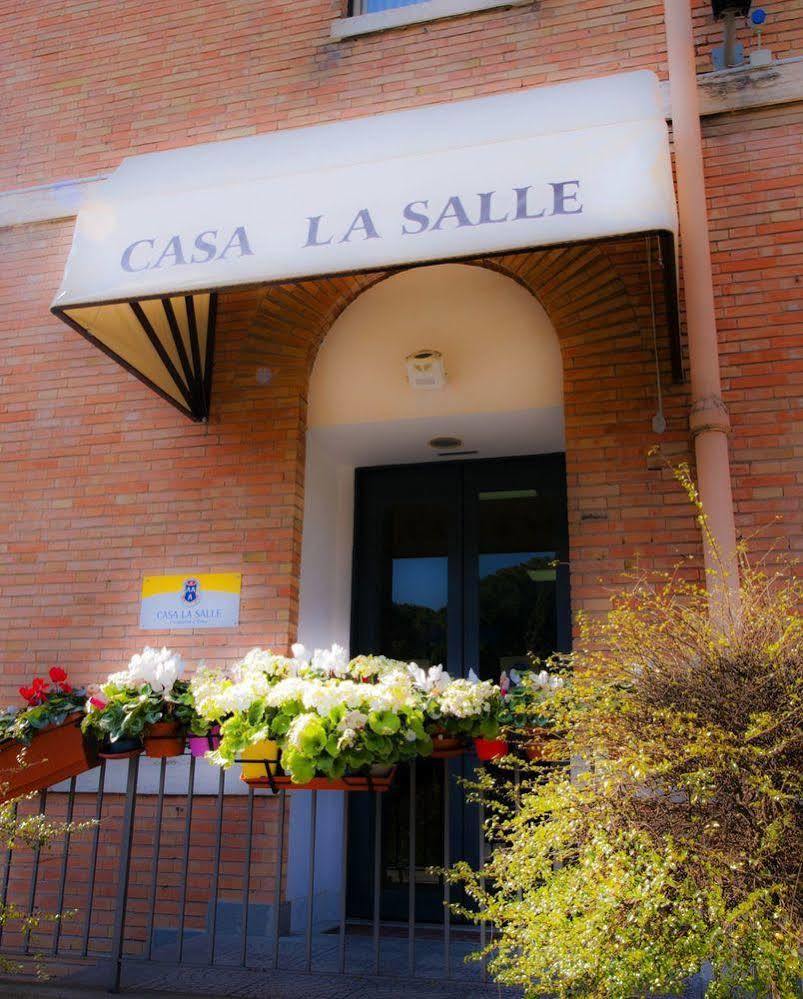 Guest house Casa La Salle - Vaticano 3*