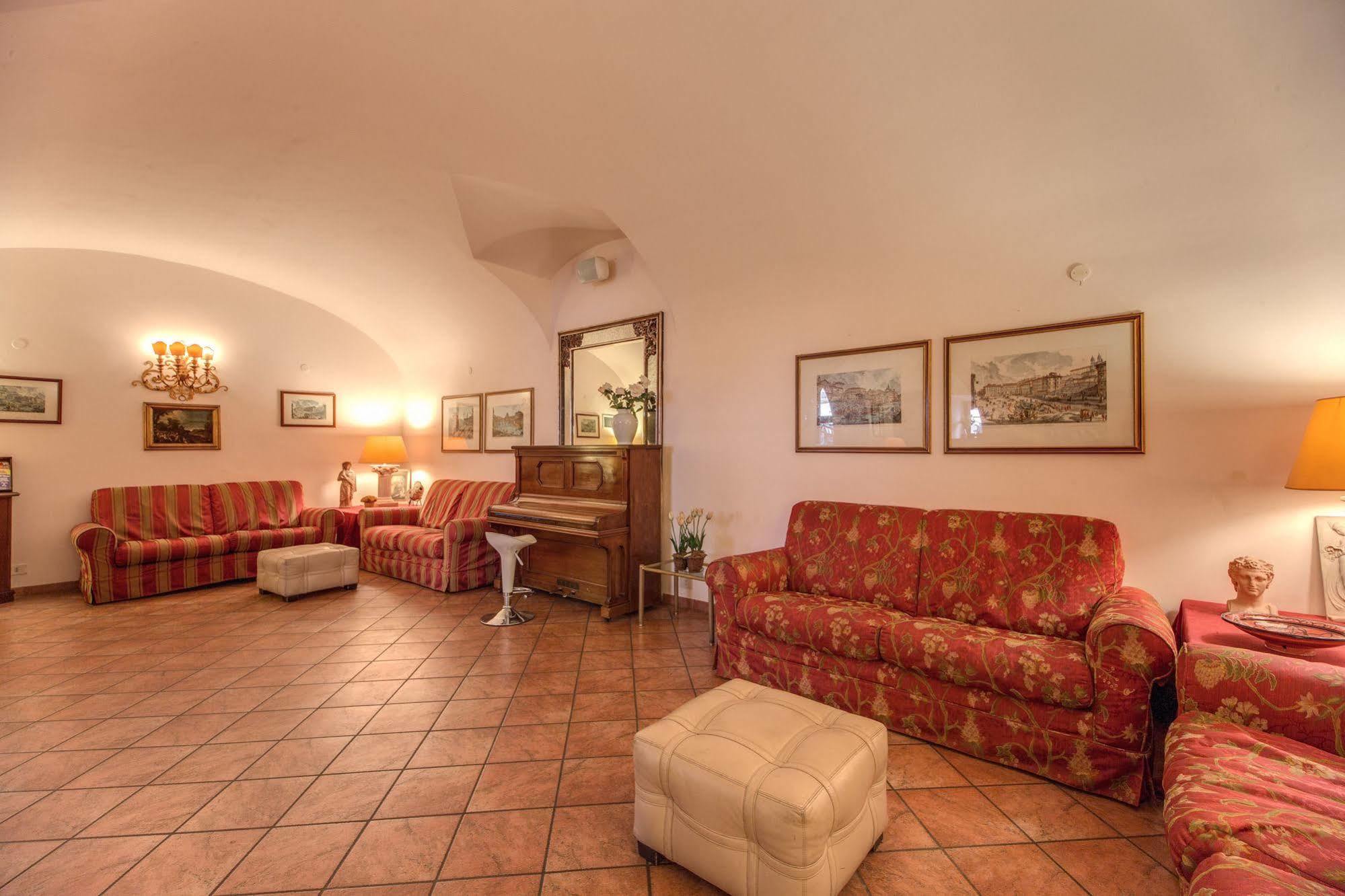 Hotel Corona