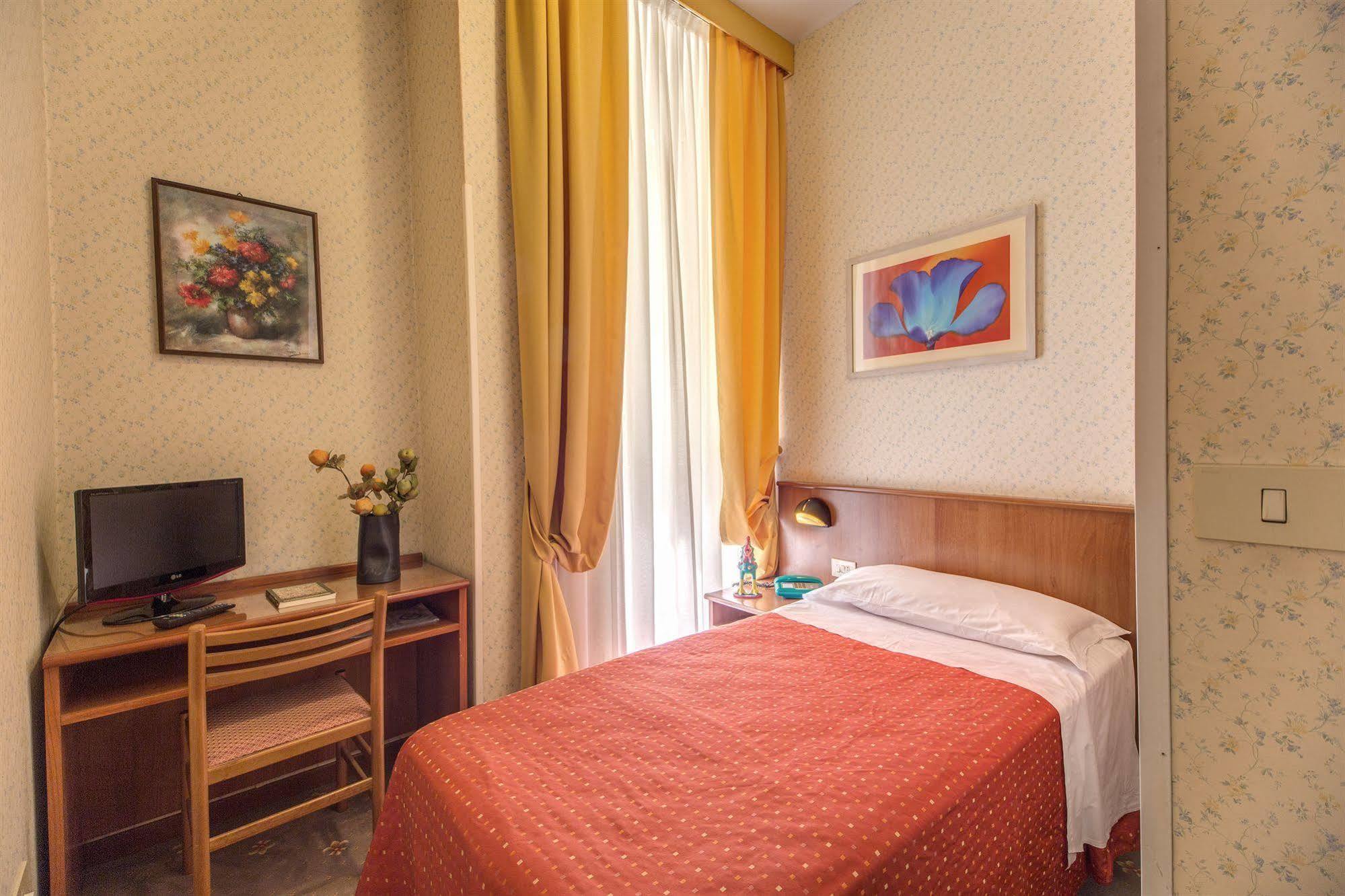 Hotel Corona Hotel