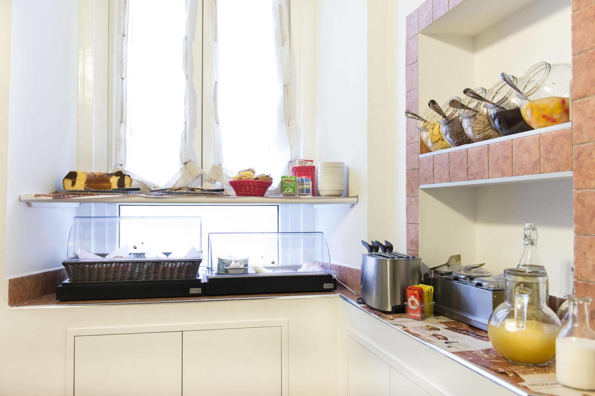 Domus Trevi Bed & Breakfast Roma
