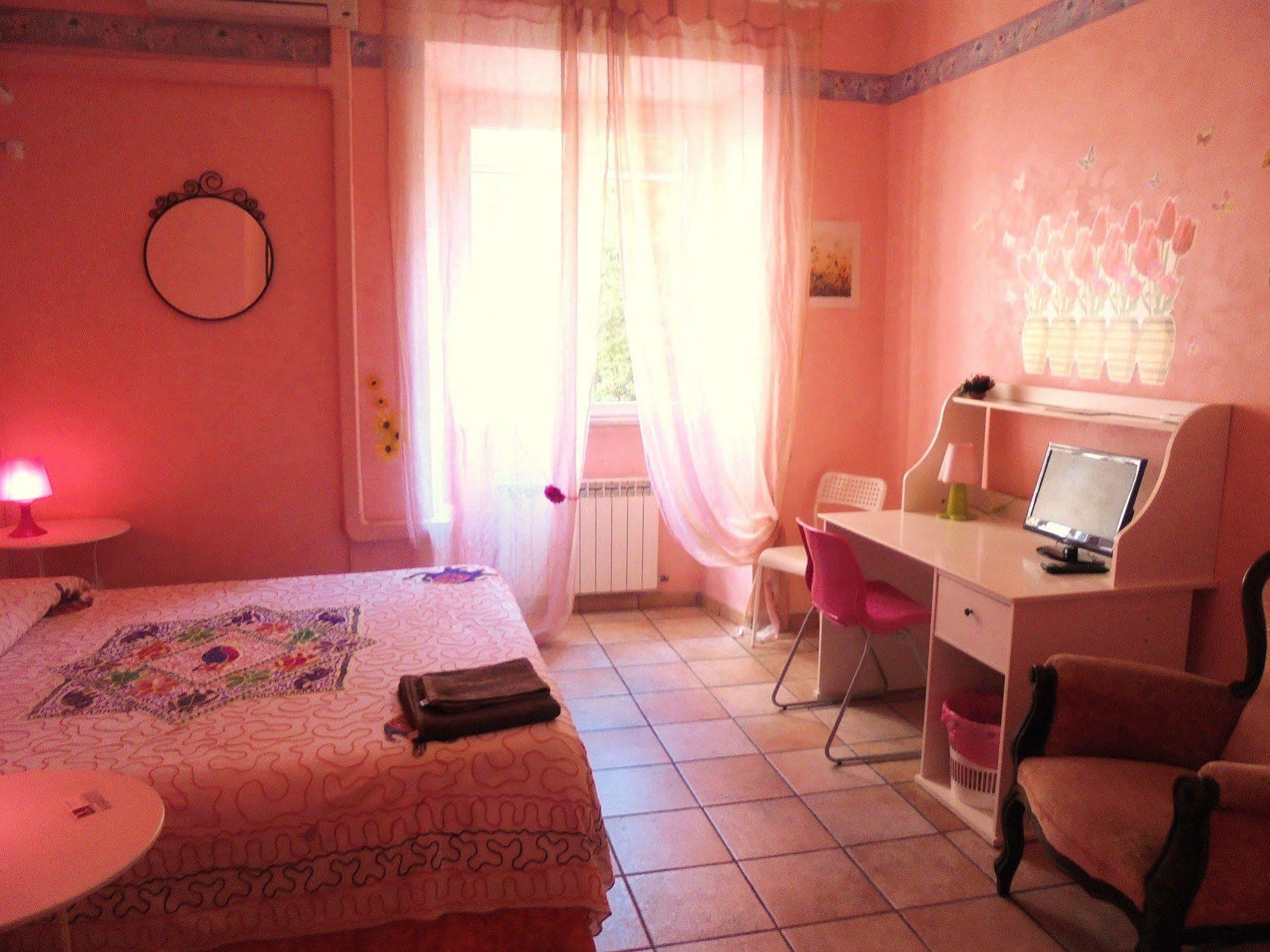 Bed & Breakfast Max House 2*
