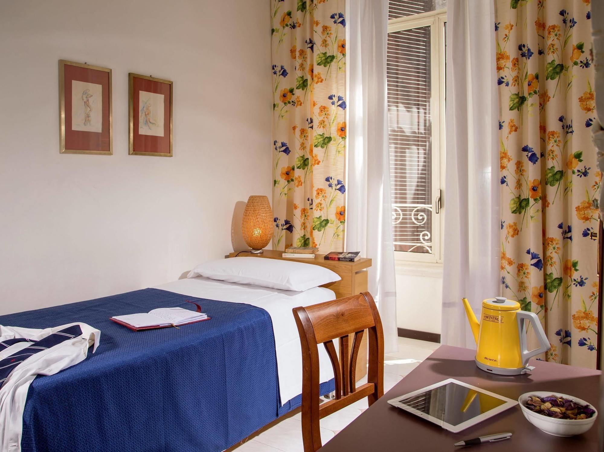 Bed & Breakfast House 2*