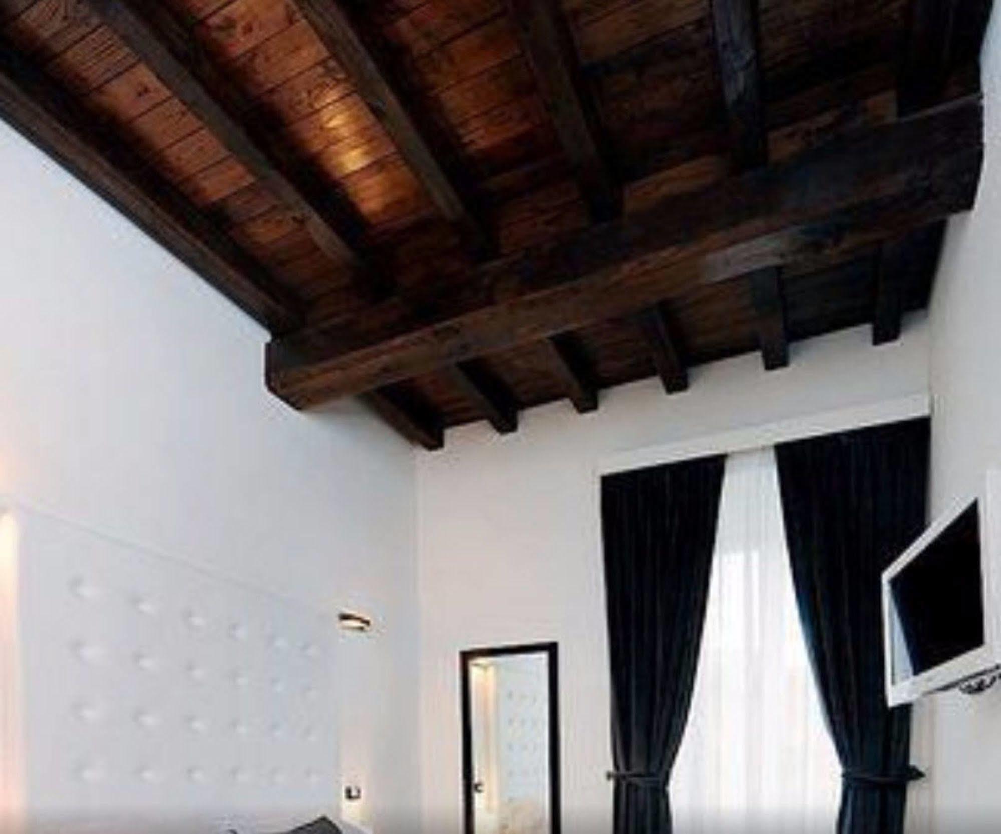 Guest house Pantheon Royal