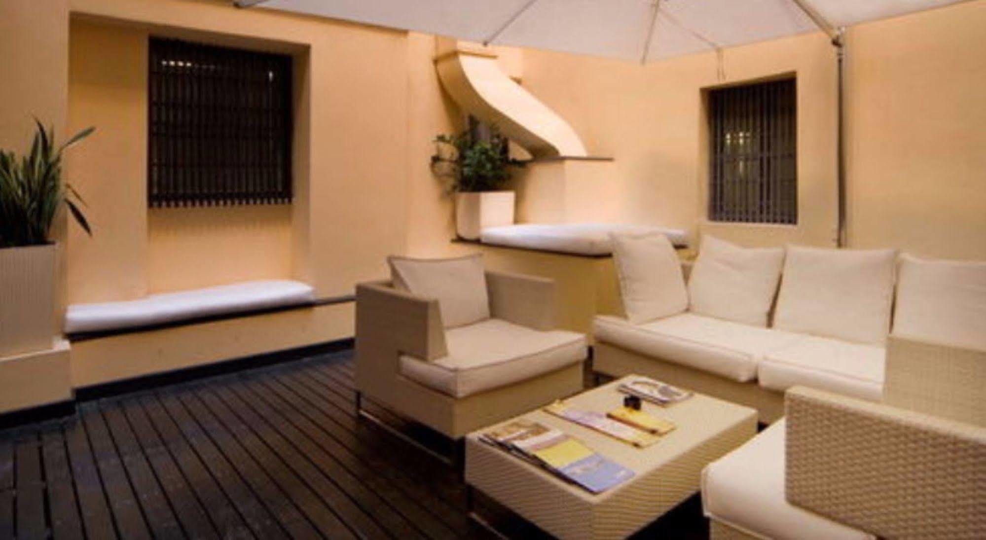 Guest house Pantheon Royal 4*