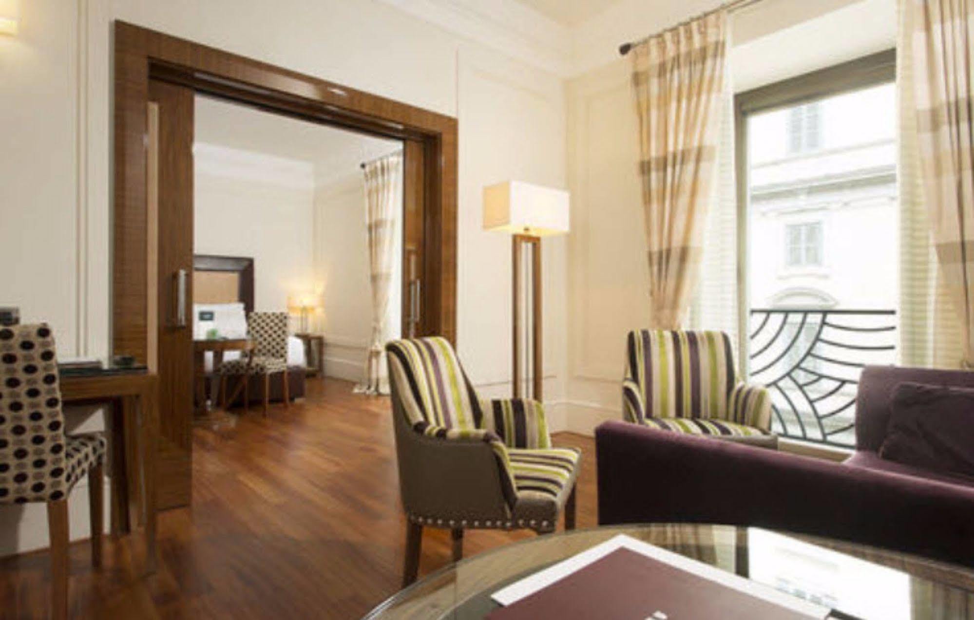 Deco Hotel 4*