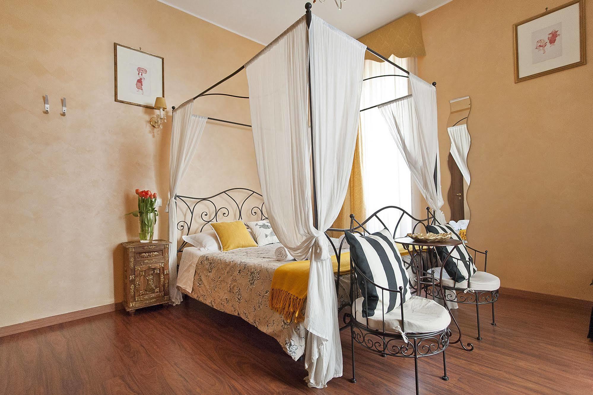 Holidays Guest house 2*