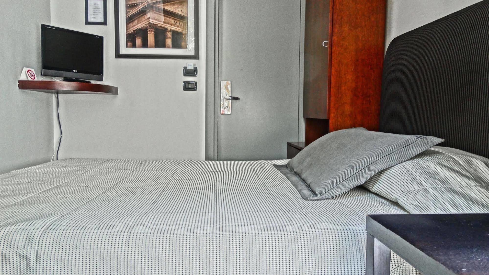 Giuggioli 3* Rome