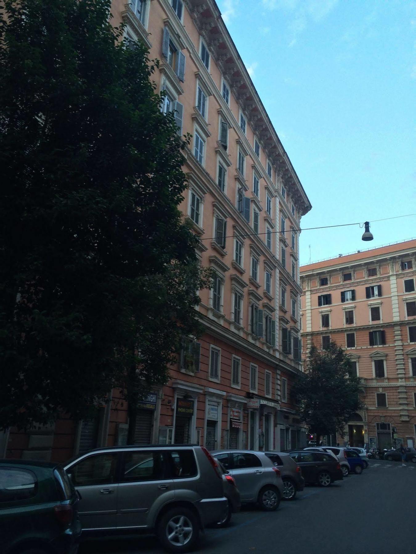 Vantaggio Suites Apartment