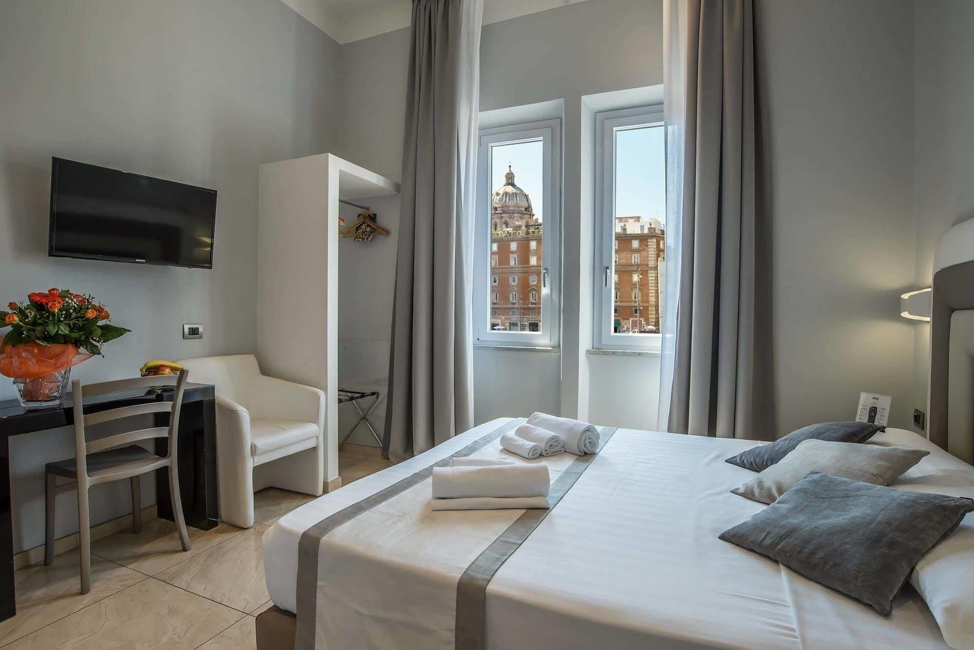 Pantheon Caesar Relais Rome
