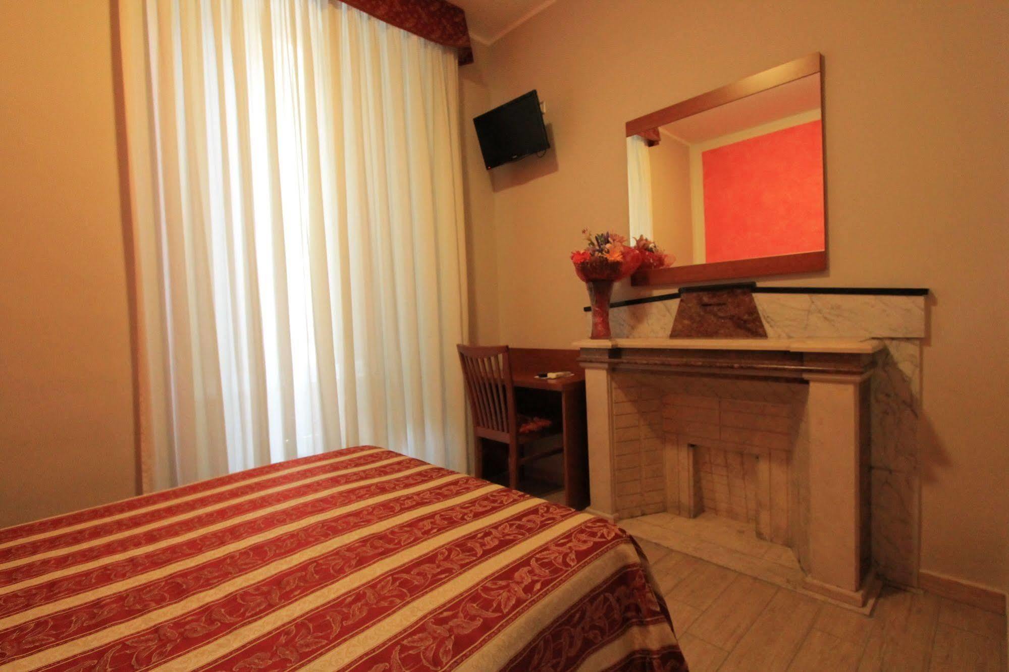 Buonarroti Bed & Breakfast Rome