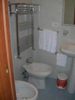 Hotel Toffa Place In 2*
