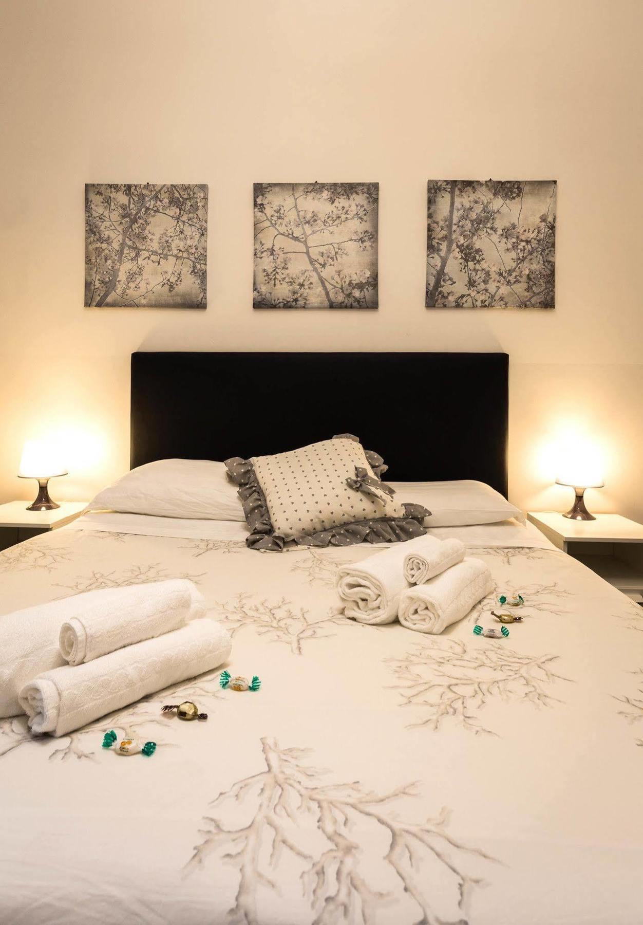 Arie Romane Guesthouse *