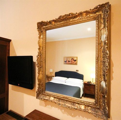 Hotel Caracciolo Rome