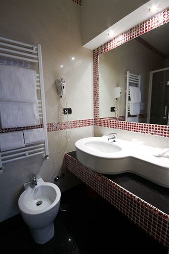 Caracciolo Hotel Rome