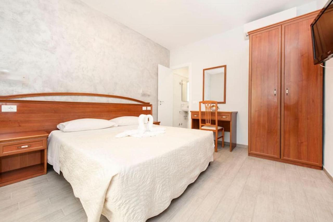 A Casa Nostra Bed & Breakfast 2*