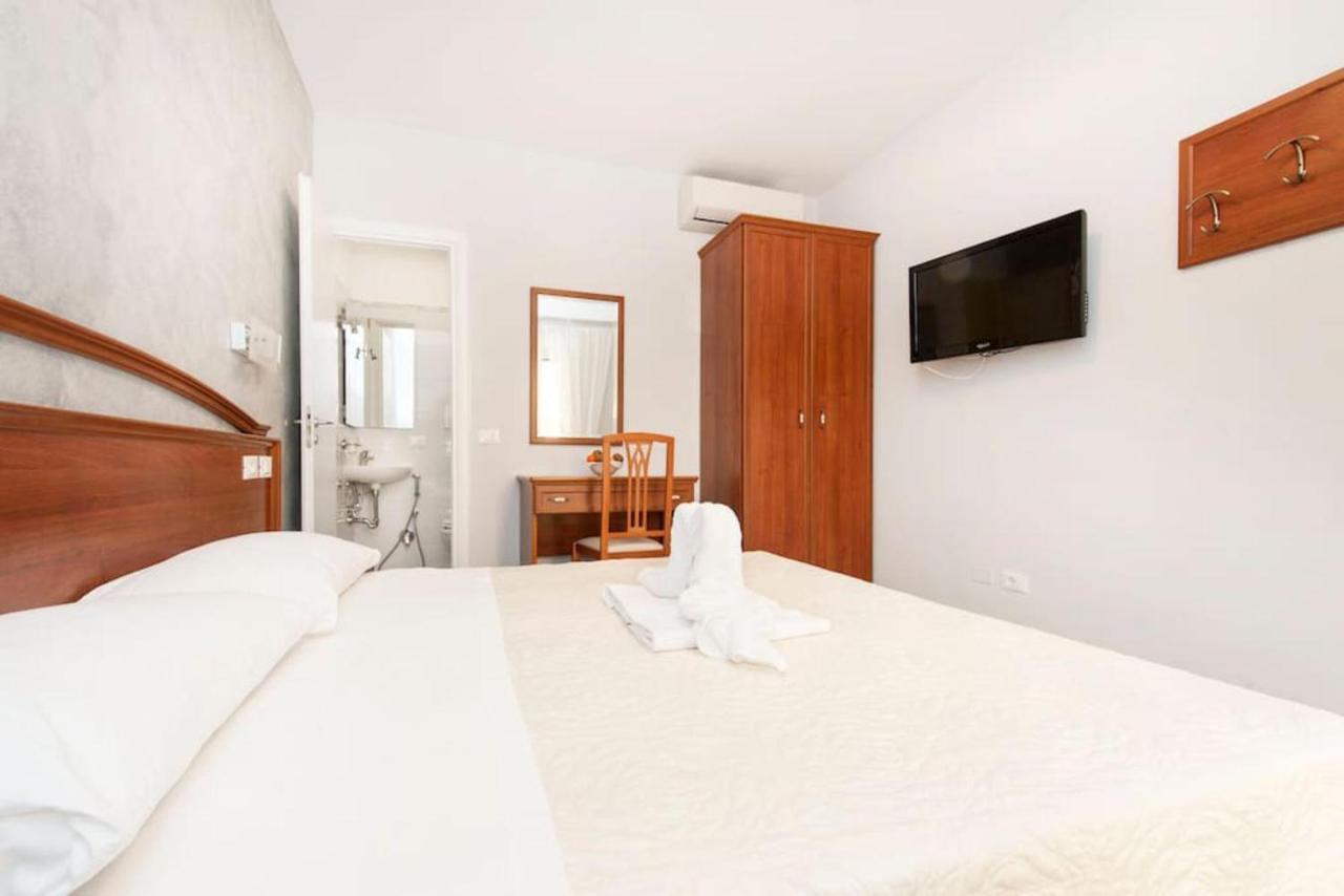 A Casa Nostra 2* Rome