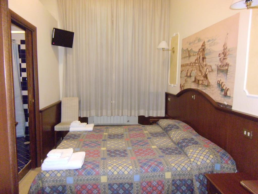Cambridge Hotel