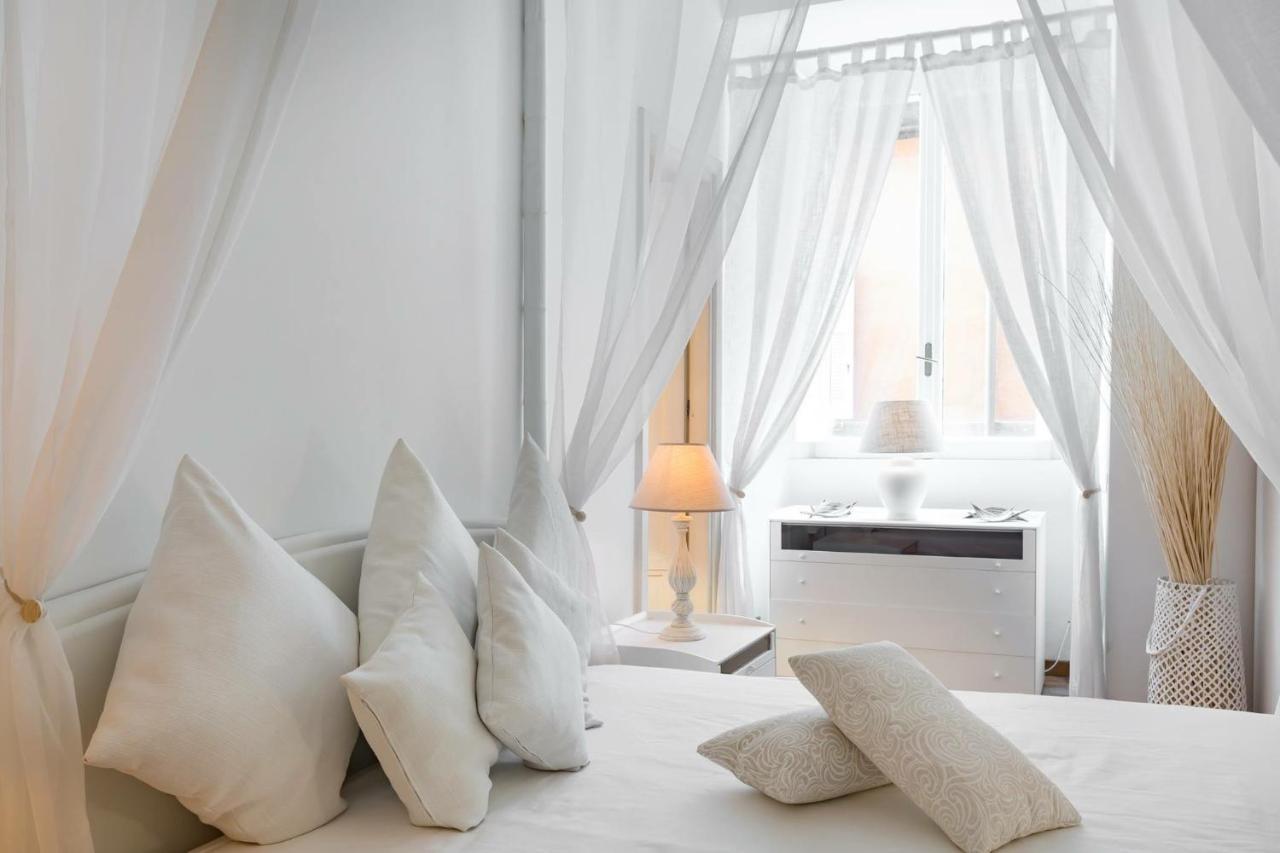 Trastevere Bridge Apartment Rome