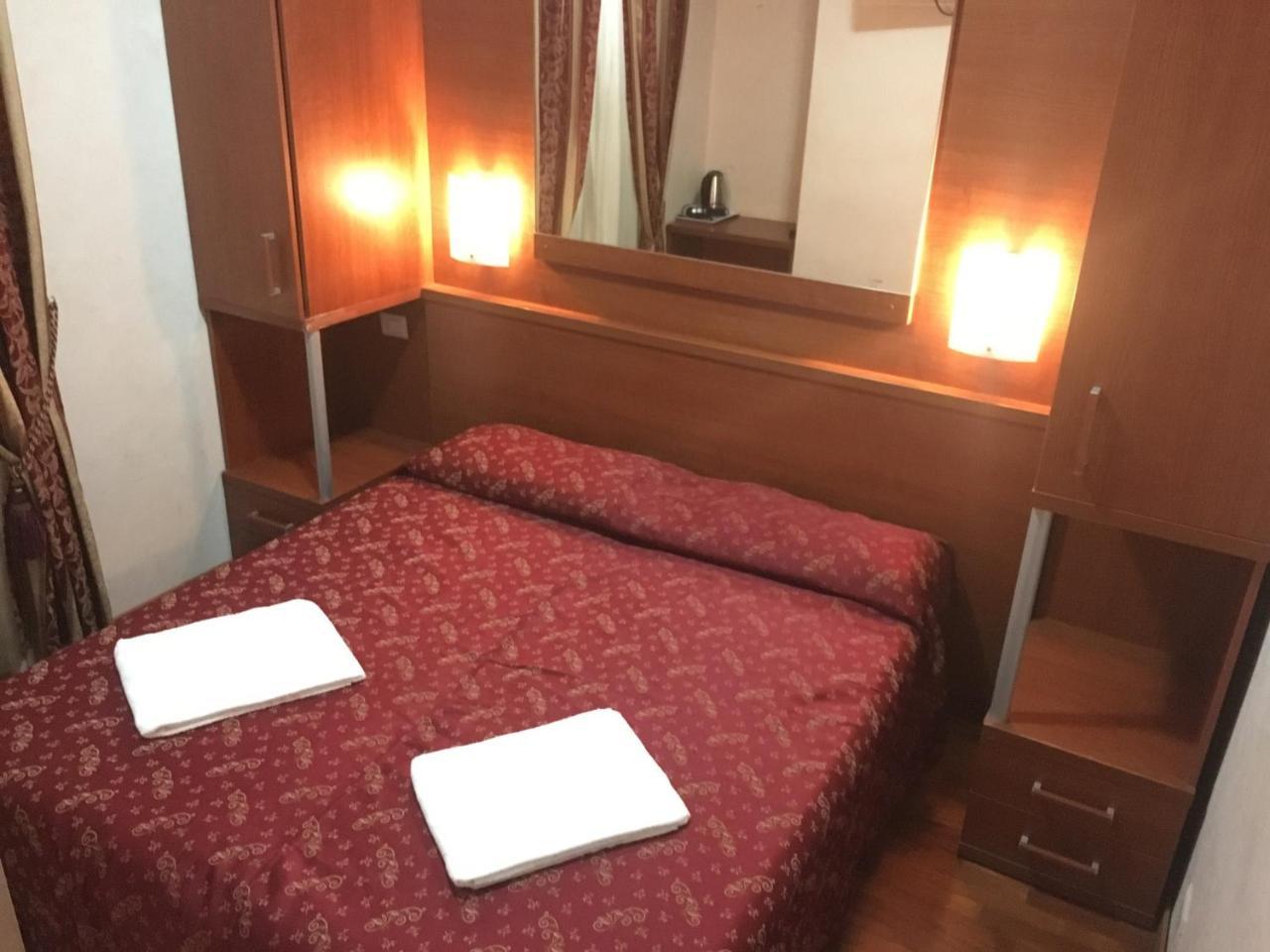 Toffa Place In Hotel Rome