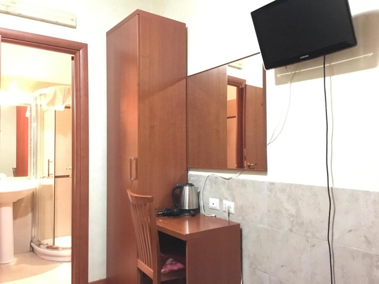 Hotel Toffa Place In Rome