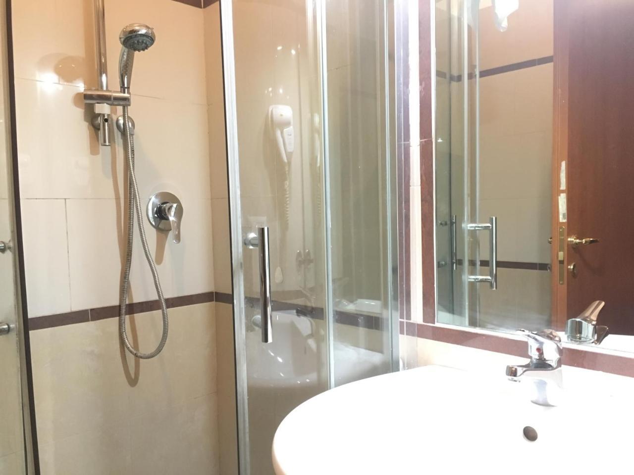 Hotel Toffa Place In 2*