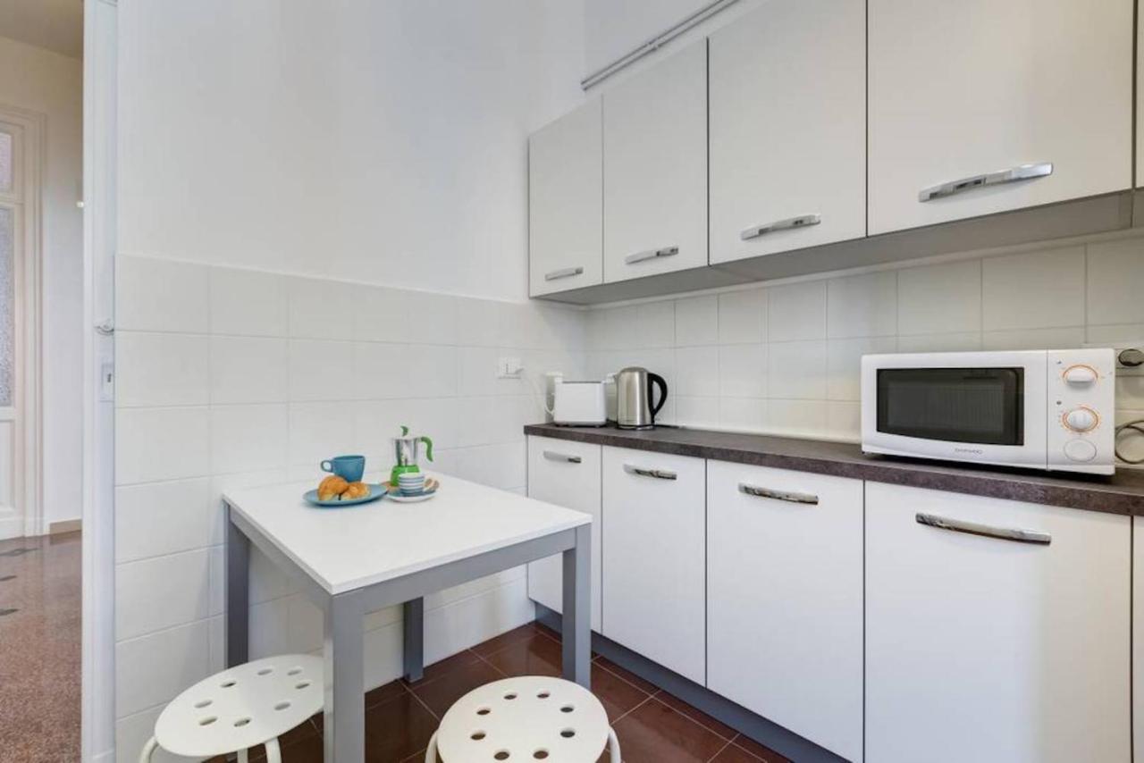 Bright And Modern 2 Bed Flat In Prati Rome