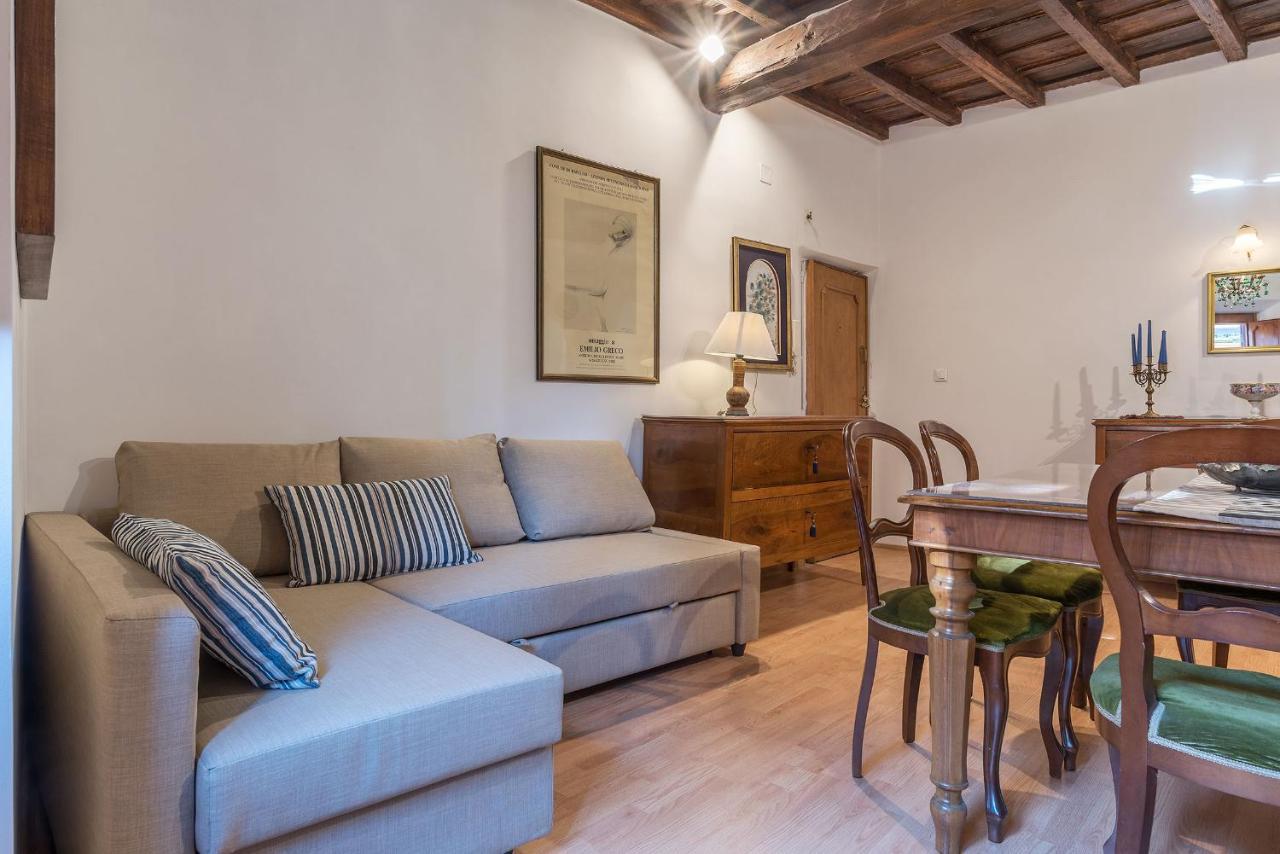 Montecitorio & Pantheon Stylish Flat Apartment