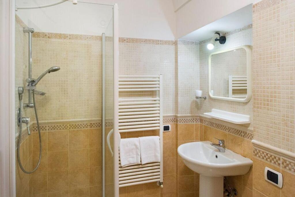 Guest house City's House 2*