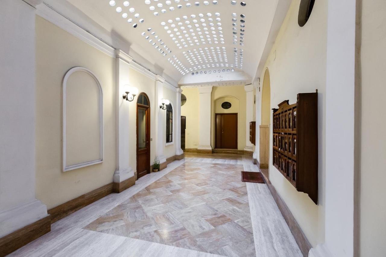 Lhr Coliseum Bed & Breakfast 3*