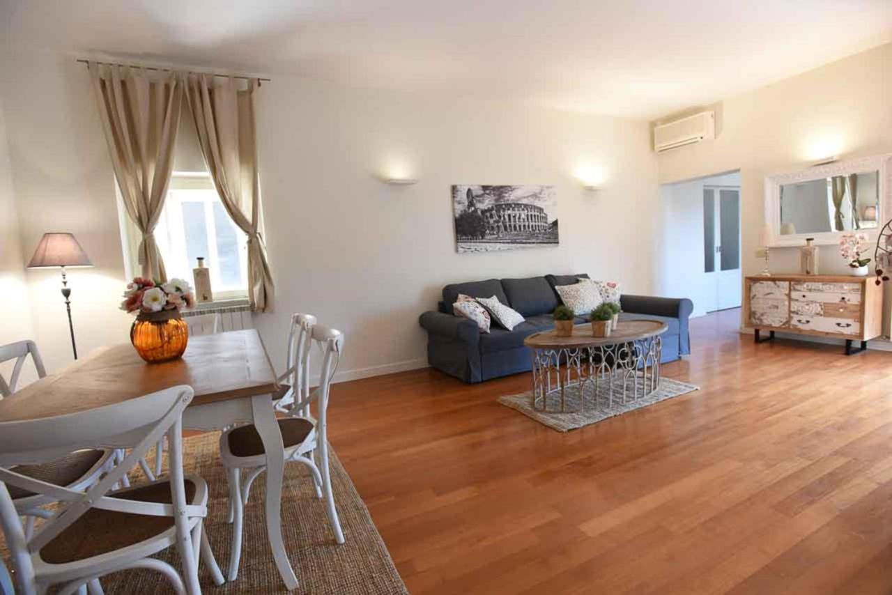 Romantic Flat Near Metro Flaminio Rome